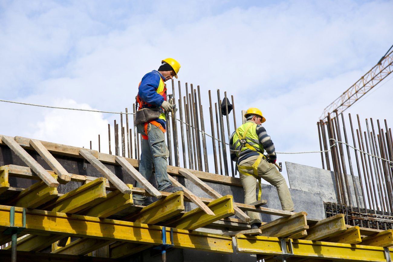 Men at Aman builder
